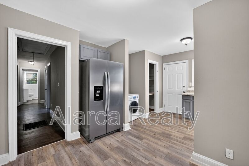 For Rent: 1137 Skyview Rd Charlotte NC 28208 property image