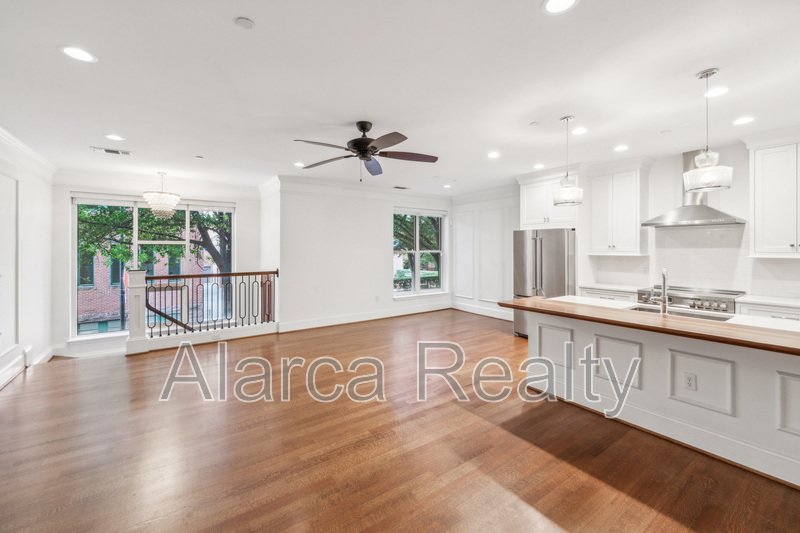 For Rent: 400 N Church St Unit 204 Charlotte NC 28202 property image