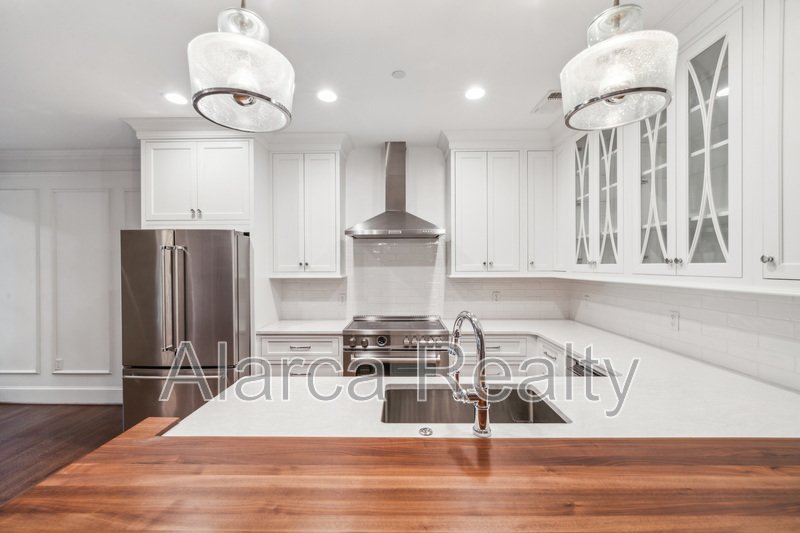 For Rent: 400 N Church St Unit 204 Charlotte NC 28202 property image