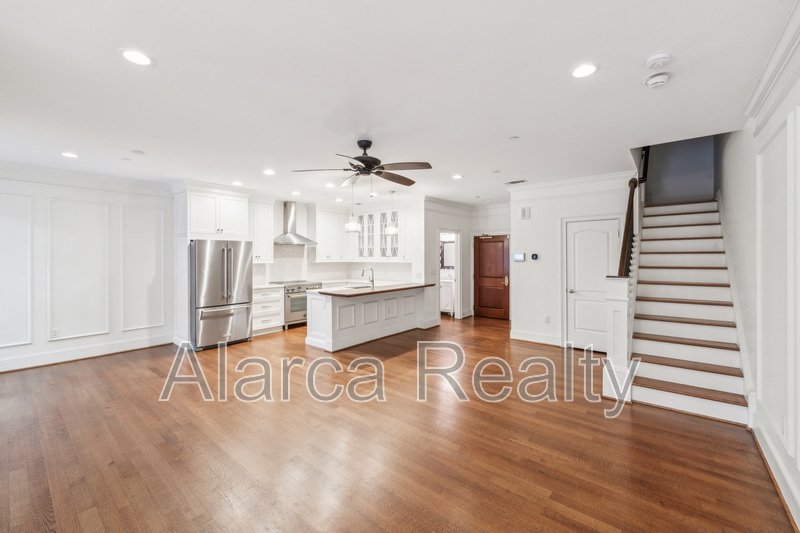 For Rent: 400 N Church St Unit 204 Charlotte NC 28202 property image