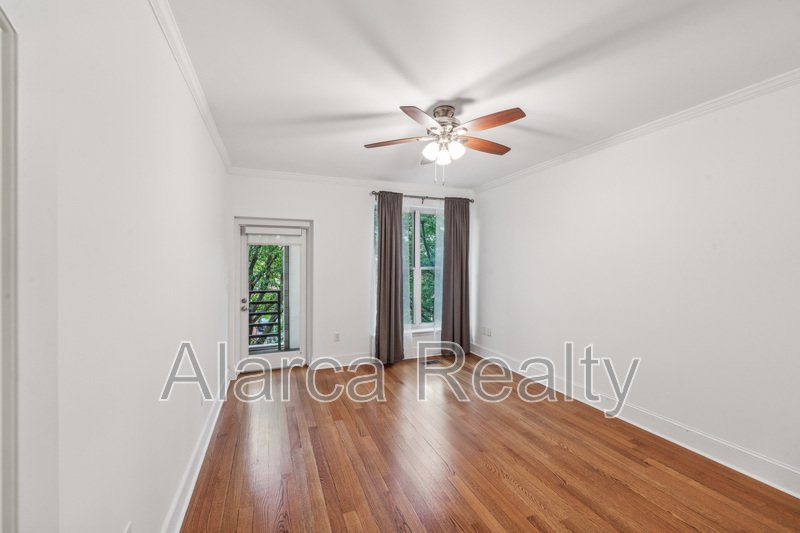 For Rent: 400 N Church St Unit 204 Charlotte NC 28202 property image