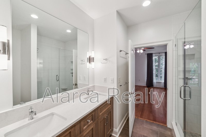 For Rent: 400 N Church St Unit 204 Charlotte NC 28202 property image