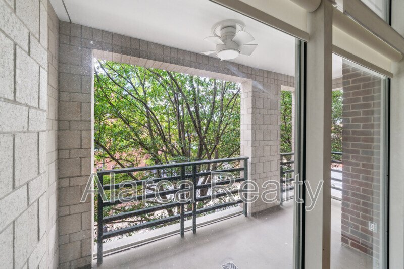 For Rent: 400 N Church St Unit 204 Charlotte NC 28202 property image