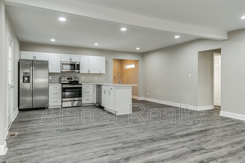 For Rent: 1219 Skyview Dr, Charlotte, NC  28208 property image