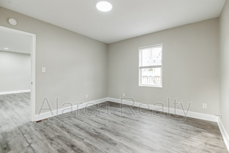 For Rent: 1219 Skyview Dr, Charlotte, NC  28208 property image