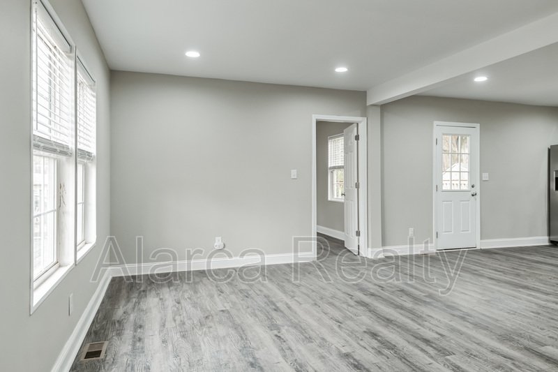 For Rent: 1219 Skyview Dr, Charlotte, NC  28208 property image
