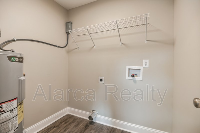 For Rent: 1219 Skyview Dr, Charlotte, NC  28208 property image