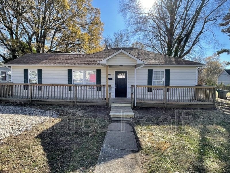 For Rent: 1219 Skyview Dr, Charlotte, NC  28208 property image