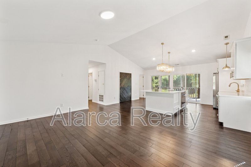 For Rent: 43B Court St Belmont NC 28012 property image