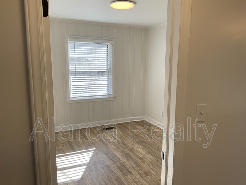 For Rent: 3633 Carlyle Dr, Charlotte, NC  28208 property image