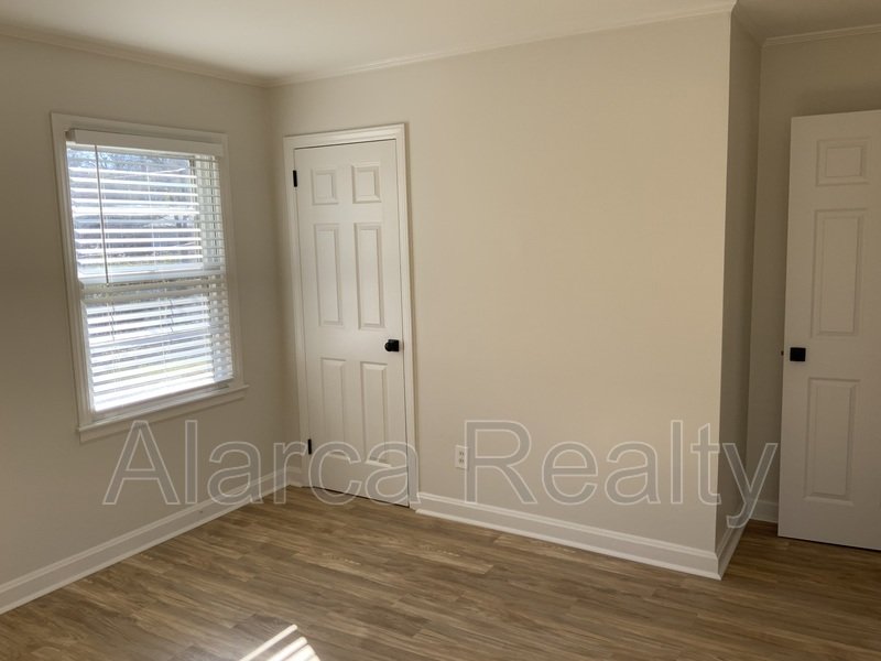 For Rent: 3633 Carlyle Dr, Charlotte, NC  28208 property image