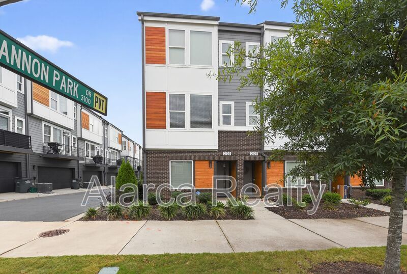 For Rent: 2123 Bryant Park Dr Charlotte NC 28208 property image