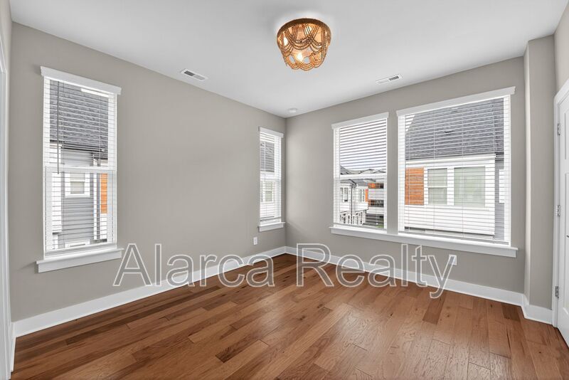 For Rent: 2123 Bryant Park Dr Charlotte NC 28208 property image