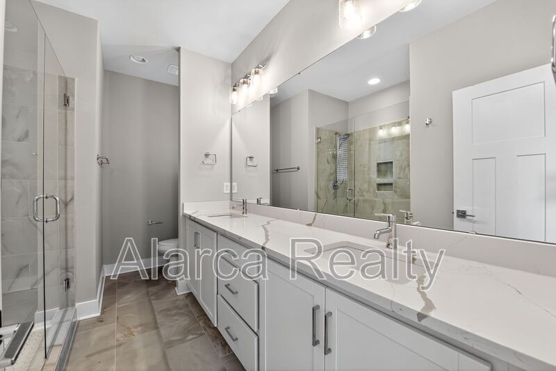 For Rent: 2123 Bryant Park Dr Charlotte NC 28208 property image