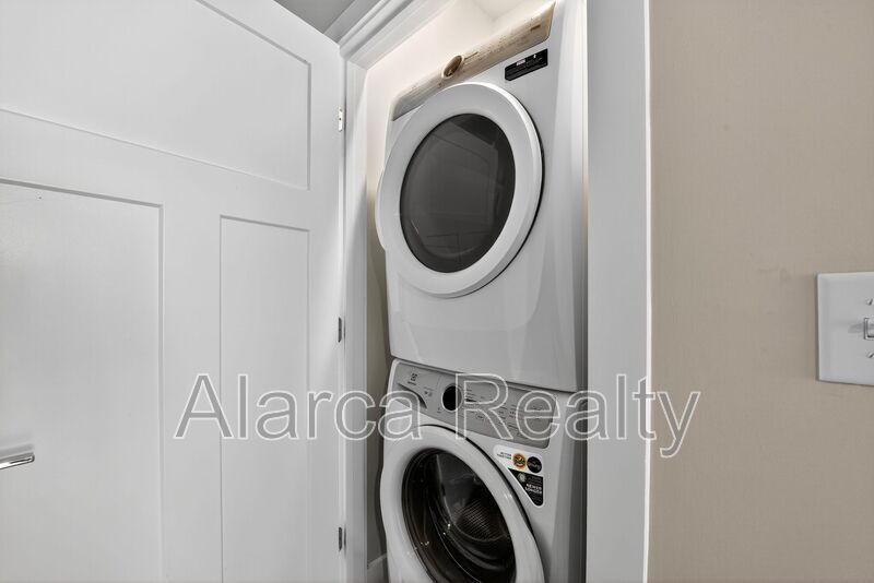 For Rent: 2123 Bryant Park Dr Charlotte NC 28208 property image