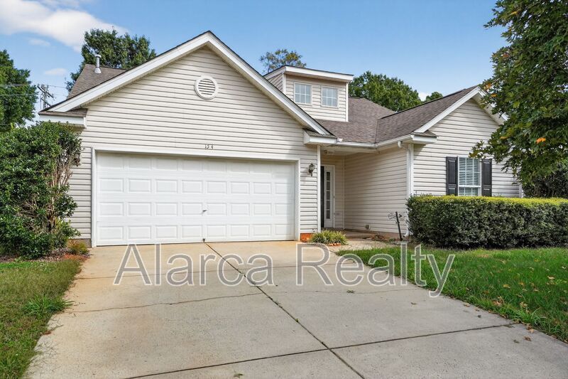 For Rent: 154 Pleasant Grove Ln Mooresville NC 28115 property image