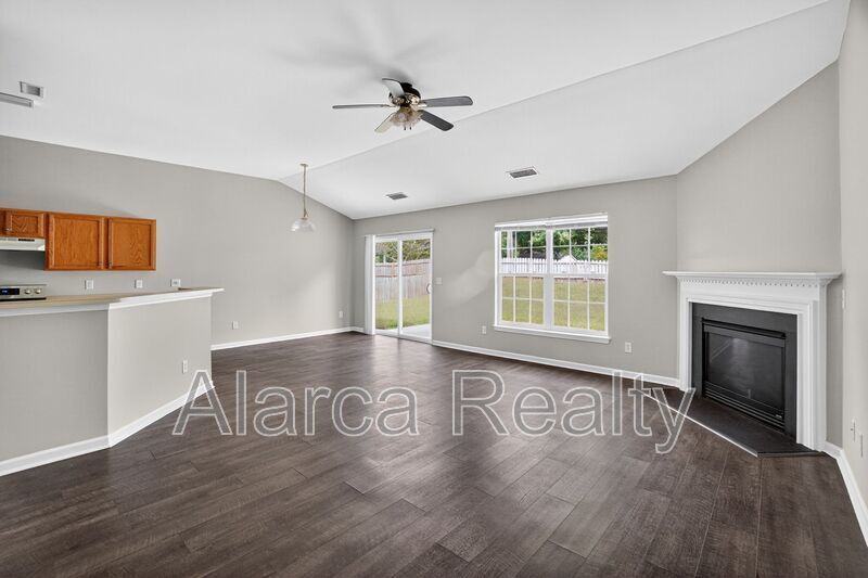 For Rent: 154 Pleasant Grove Ln Mooresville NC 28115 property image