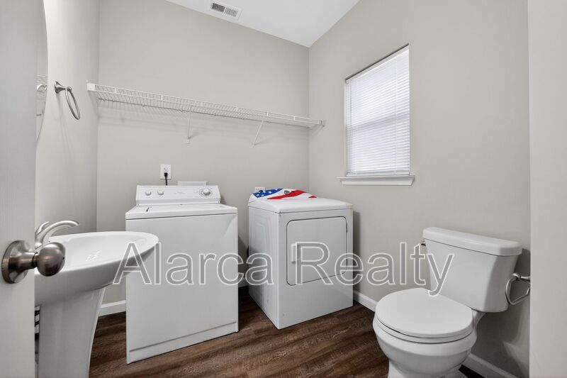 For Rent: 425 Centerfield Dr Charlotte NC 28214 property image