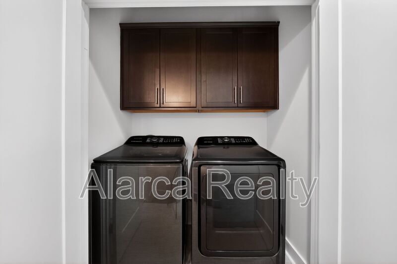 For Rent: 2727 Grand Union Way Charlotte NC 28209 property image