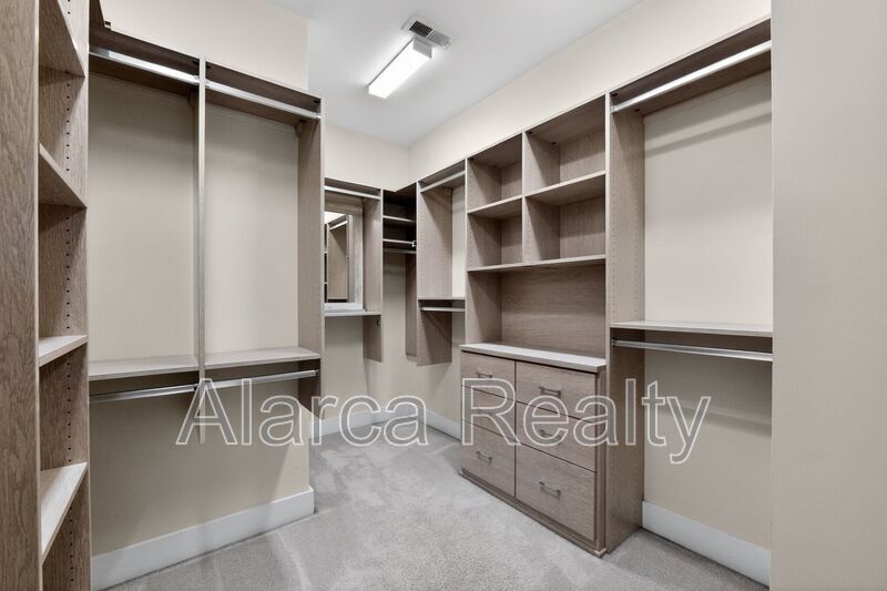 For Rent: 2727 Grand Union Way Charlotte NC 28209 property image