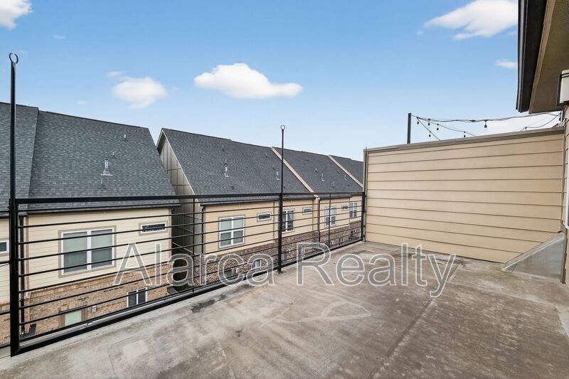 For Rent: 2727 Grand Union Way Charlotte NC 28209 property image