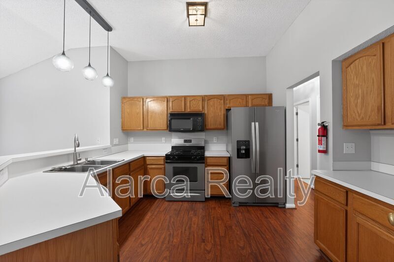 For Rent: 11025 Scrimshaw Ln Charlotte NC 28215 property image