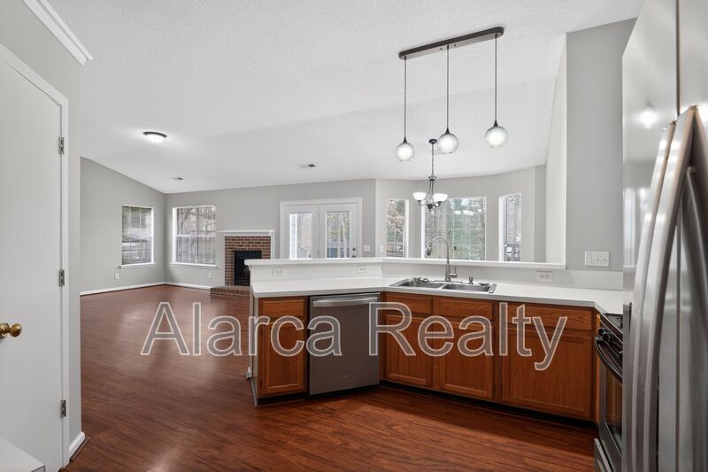 For Rent: 11025 Scrimshaw Ln Charlotte NC 28215 property image