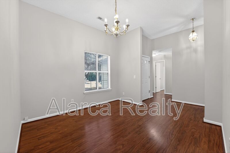 For Rent: 11025 Scrimshaw Ln Charlotte NC 28215 property image