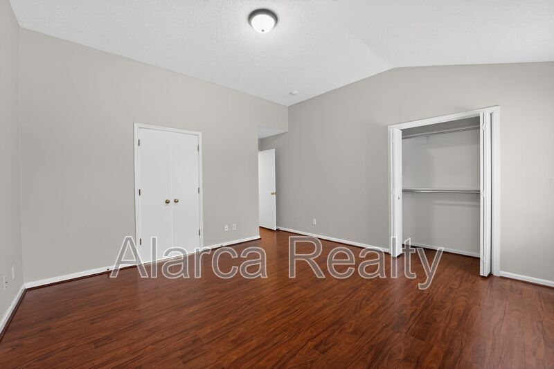 For Rent: 11025 Scrimshaw Ln Charlotte NC 28215 property image