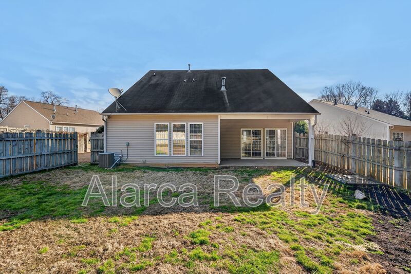 For Rent: 10615 Poe Ct Charlotte NC 28277 property image