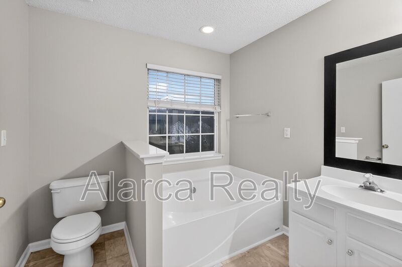 For Rent: 8619 Warwick Crest Ln Charlotte NC 28215 property image