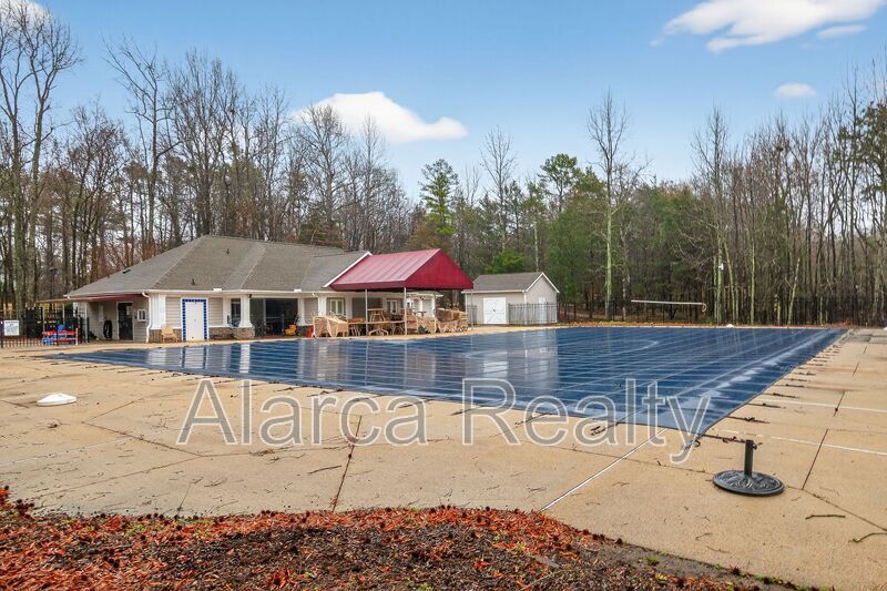 For Rent: 8619 Warwick Crest Ln Charlotte NC 28215 property image