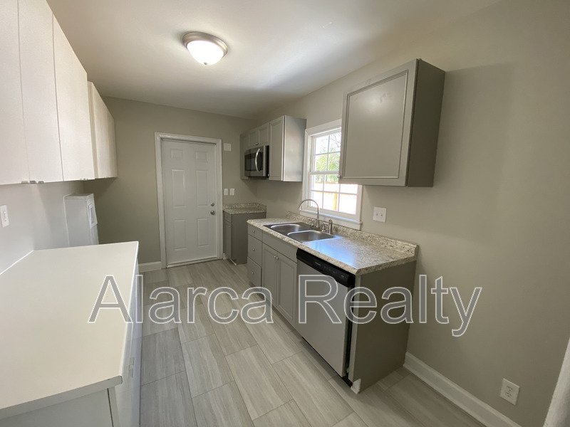 For Rent: 1513 Kimberly Rd Charlotte NC 28208 property image