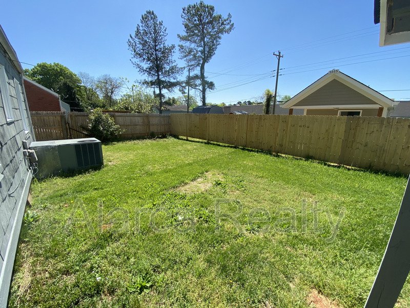 For Rent: 1513 Kimberly Rd Charlotte NC 28208 property image