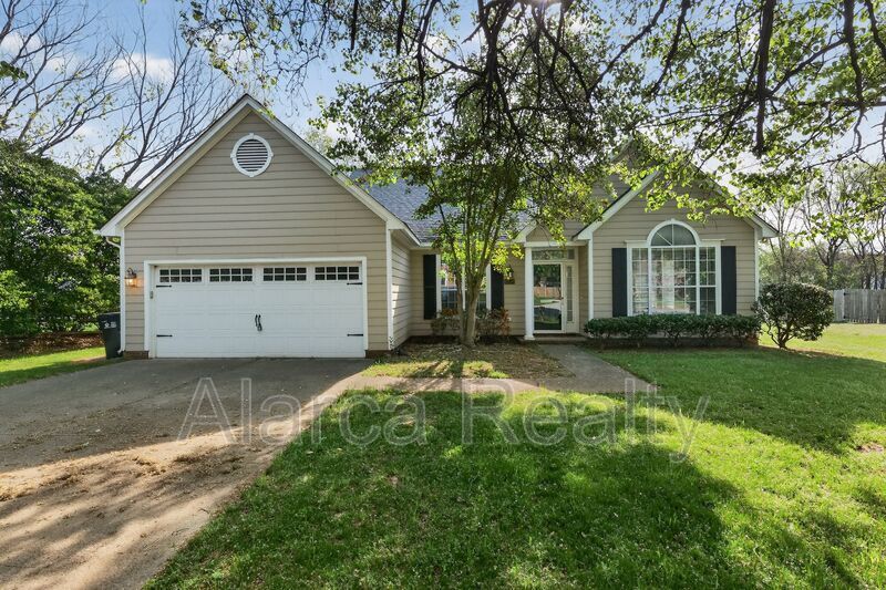 For Rent: 13515 Grey Coat Ct Charlotte NC 28273 property image