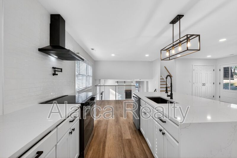 For Rent: 301 Dollar Cir Charlotte NC 28270 property image