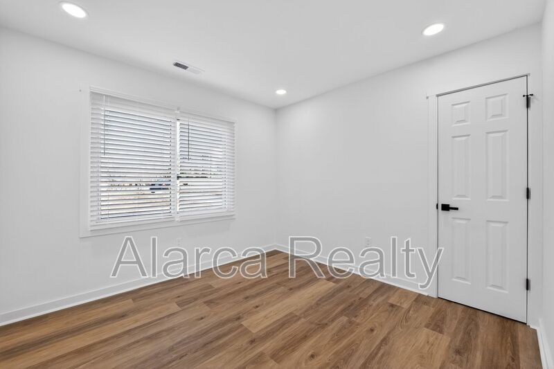 For Rent: 301 Dollar Cir Charlotte NC 28270 property image