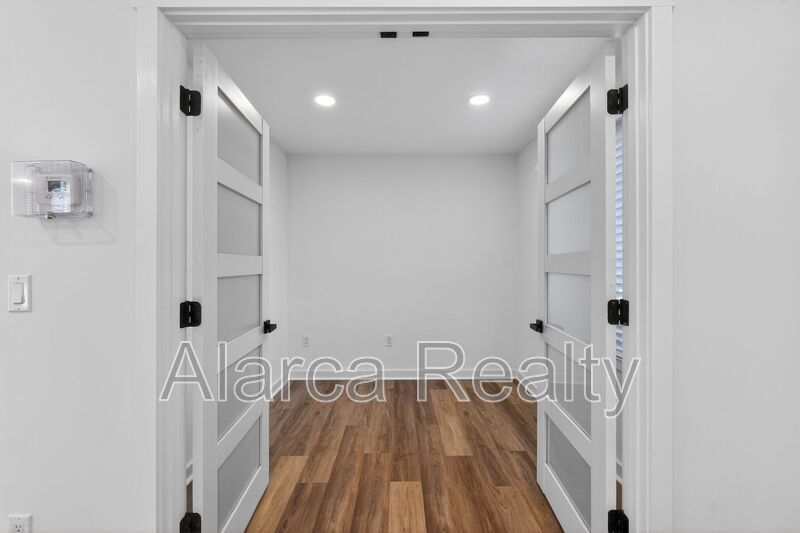 For Rent: 301 Dollar Cir Charlotte NC 28270 property image