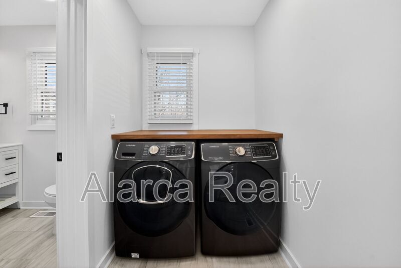 For Rent: 301 Dollar Cir Charlotte NC 28270 property image