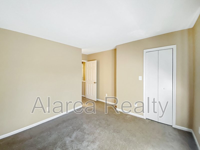 For Rent: 3134 Driftwood Dr Apt B property image