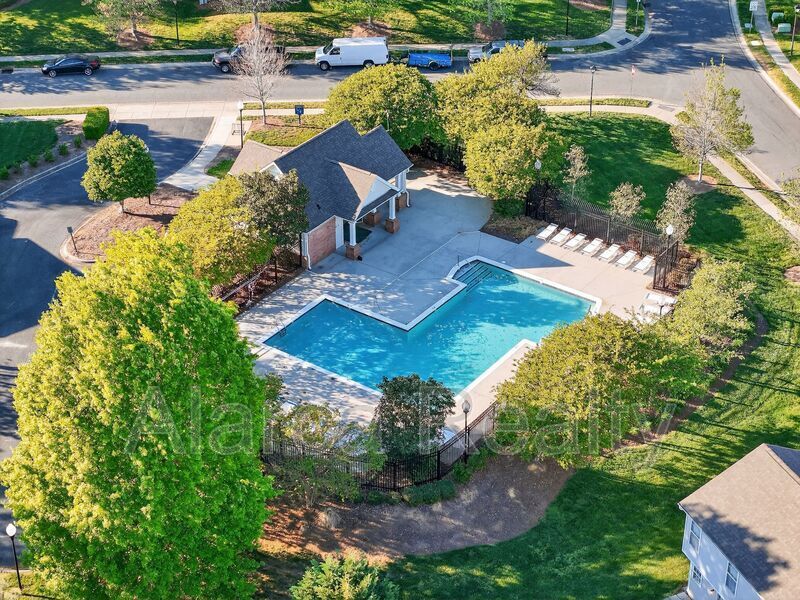 For Rent: 2817 Summergrove Ct, Matthews, NC 28105 property image