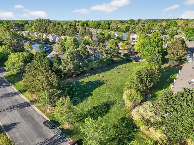 For Rent: 2817 Summergrove Ct, Matthews, NC 28105 property image