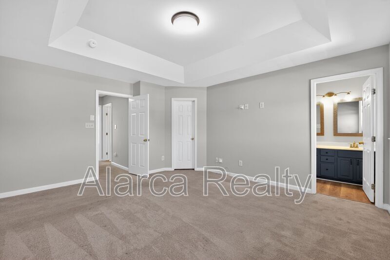 For Rent: 4903 Sunburst Ln Charlotte NC 28213 property image