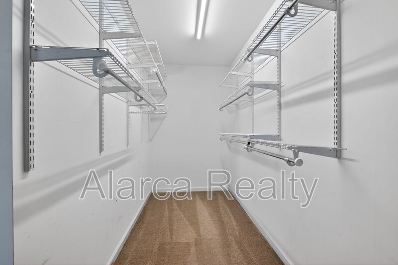 For Rent: 4903 Sunburst Ln Charlotte NC 28213 property image