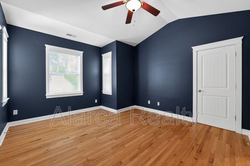 For Rent: 330 Davidson Gateway Dr Davidson NC 28036 property image