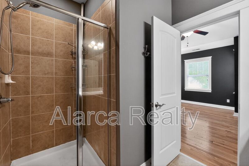 For Rent: 330 Davidson Gateway Dr Davidson NC 28036 property image