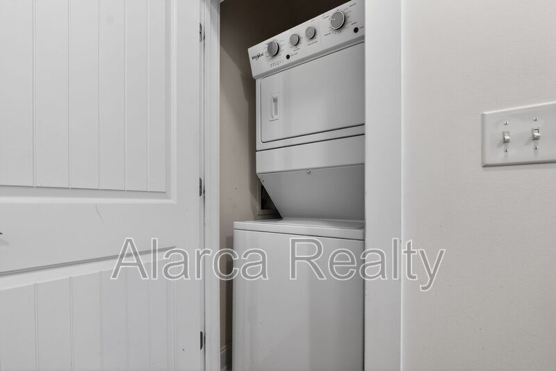 For Rent: 330 Davidson Gateway Dr Davidson NC 28036 property image