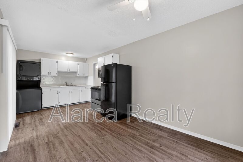 For Rent: 4201 Carlyle Dr Charlotte NC 28208 property image
