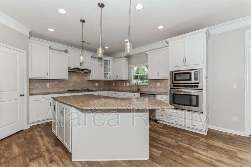 For Rent: 7419 Canova Ln Charlotte NC 28278 property image