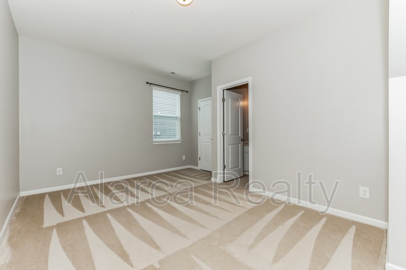 For Rent: 7419 Canova Ln Charlotte NC 28278 property image